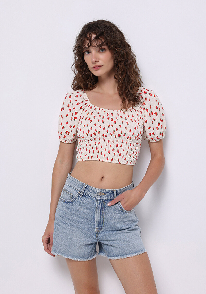 Slim Fit Kare Yaka Baskılı Kadın Ekru Balon Kol Tişört