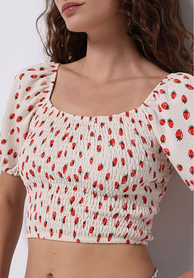 Slim Fit Kare Yaka Baskılı Kadın Ekru Balon Kol Tişört