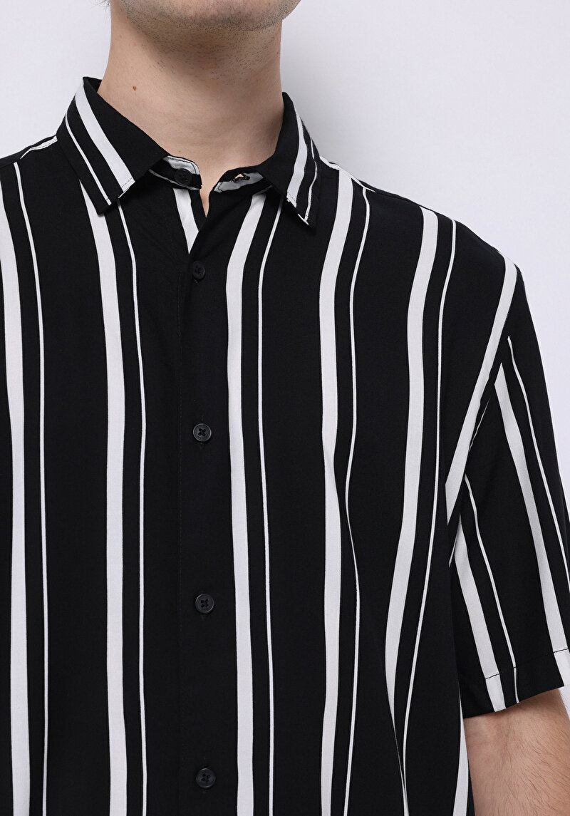 Regular Fit Shirt Neck Çizgili Erkek Siyah Kısa Kol Gömlek