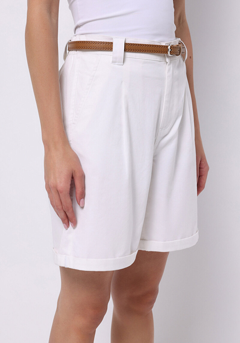 Slim Fit Yüksek Bel Düz Kadın Beyaz Şort