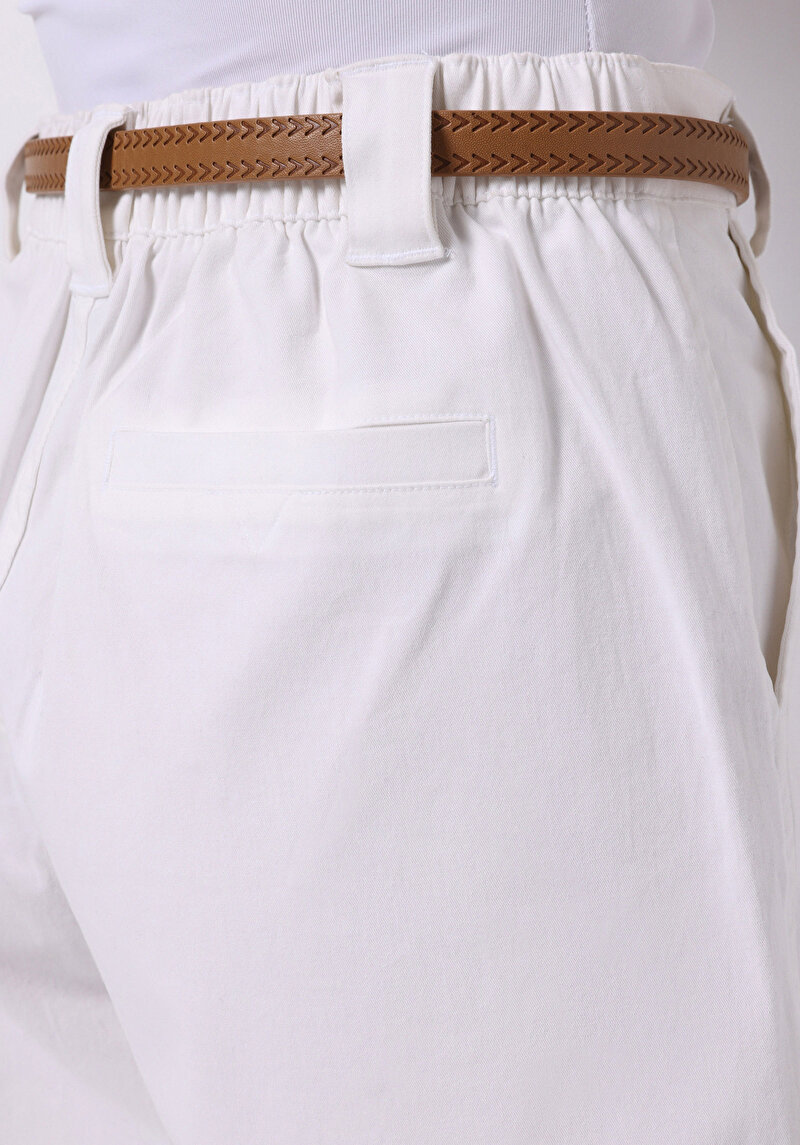 Slim Fit Yüksek Bel Düz Kadın Beyaz Şort