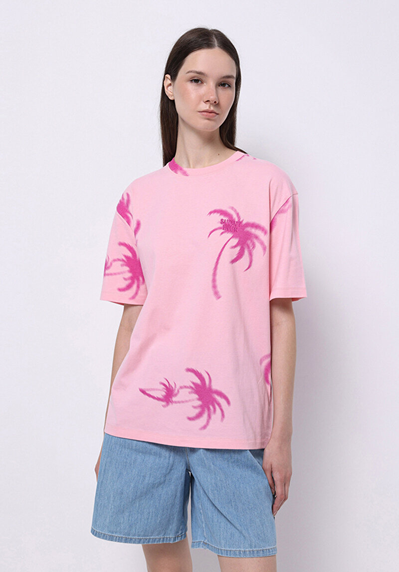 Regular Fit Yuvarlak Yaka Baskılı Kadın Pembe Kısa Kol Tişört