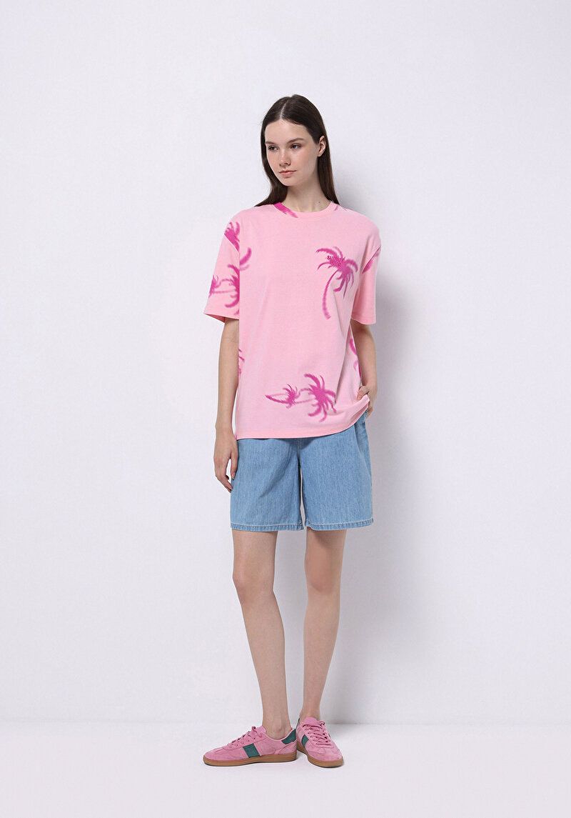 Regular Fit Yuvarlak Yaka Baskılı Kadın Pembe Kısa Kol Tişört