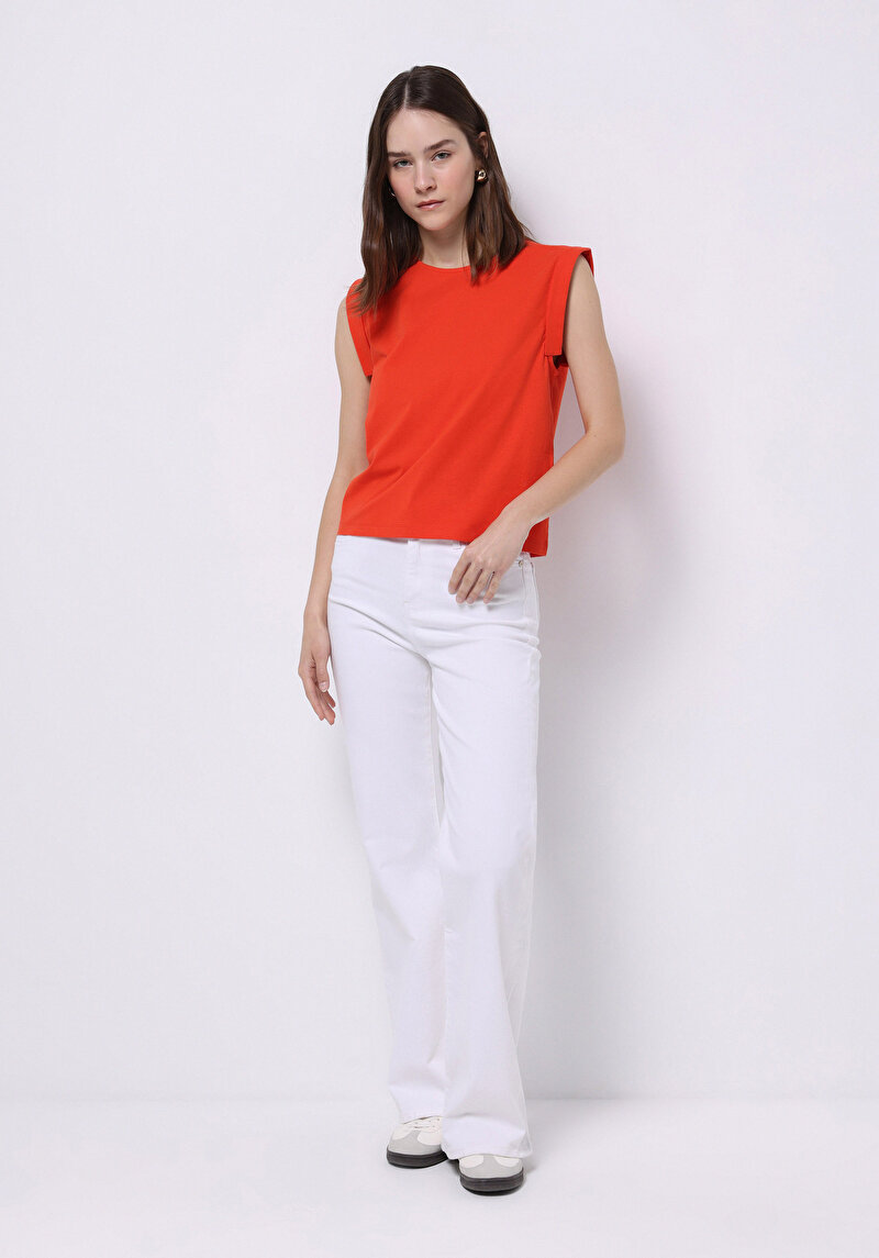 Regular Fit Yuvarlak Yaka Düz Kadın Kirmizi Kısa Kol Tişört