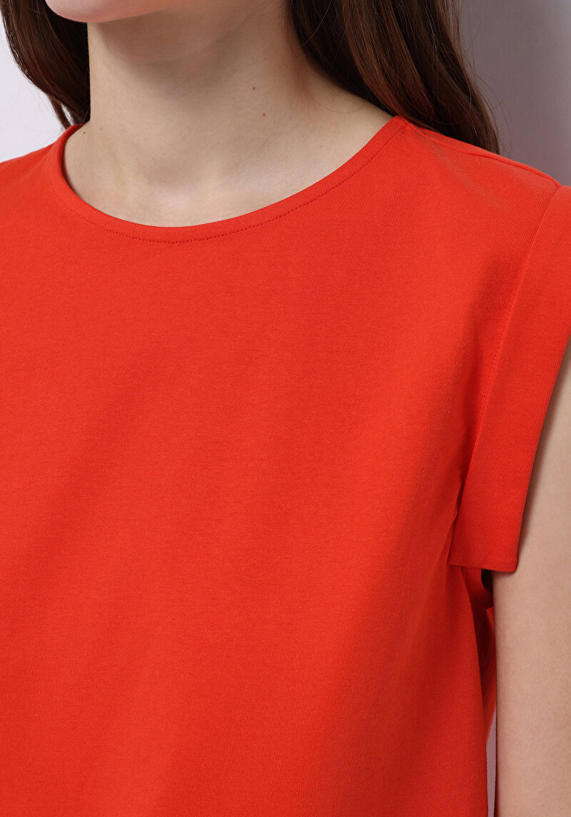 Regular Fit Yuvarlak Yaka Düz Kadın Kirmizi Kısa Kol Tişört