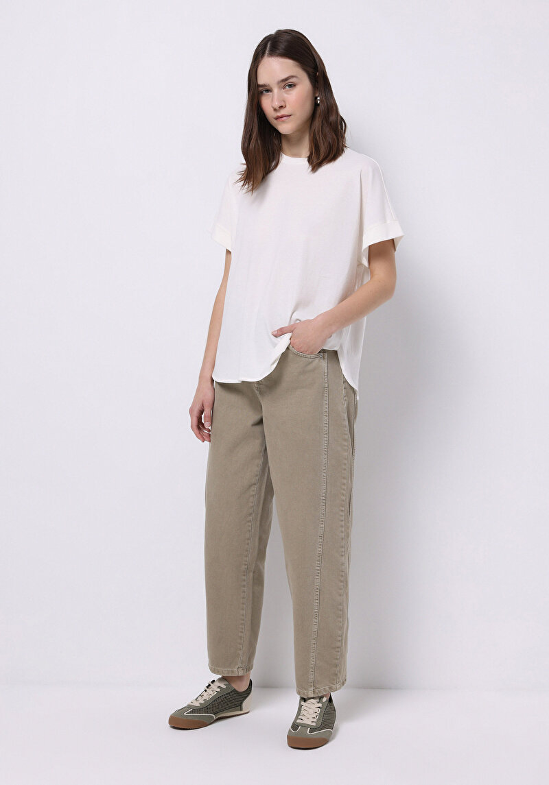 Regular Fit Yuvarlak Yaka Düz Pamuıklu Kadın Ekru Kısa Kol Tişört