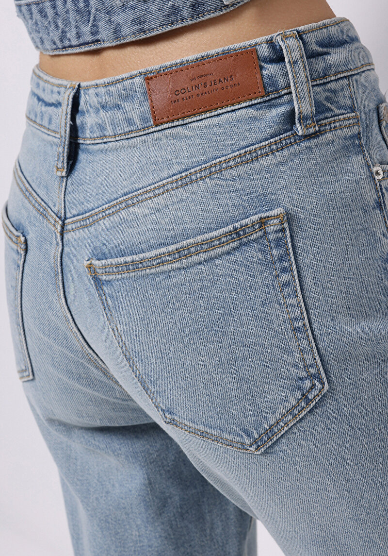 Mom Fit Yüksek Bel Daralan Paça Kadın Açik İndigo Jean Pantolon