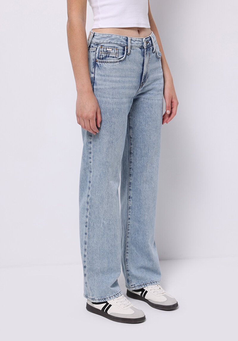 Straight Fit Orta Bel Düz Paça Kadın İndigo Jean Pantolon