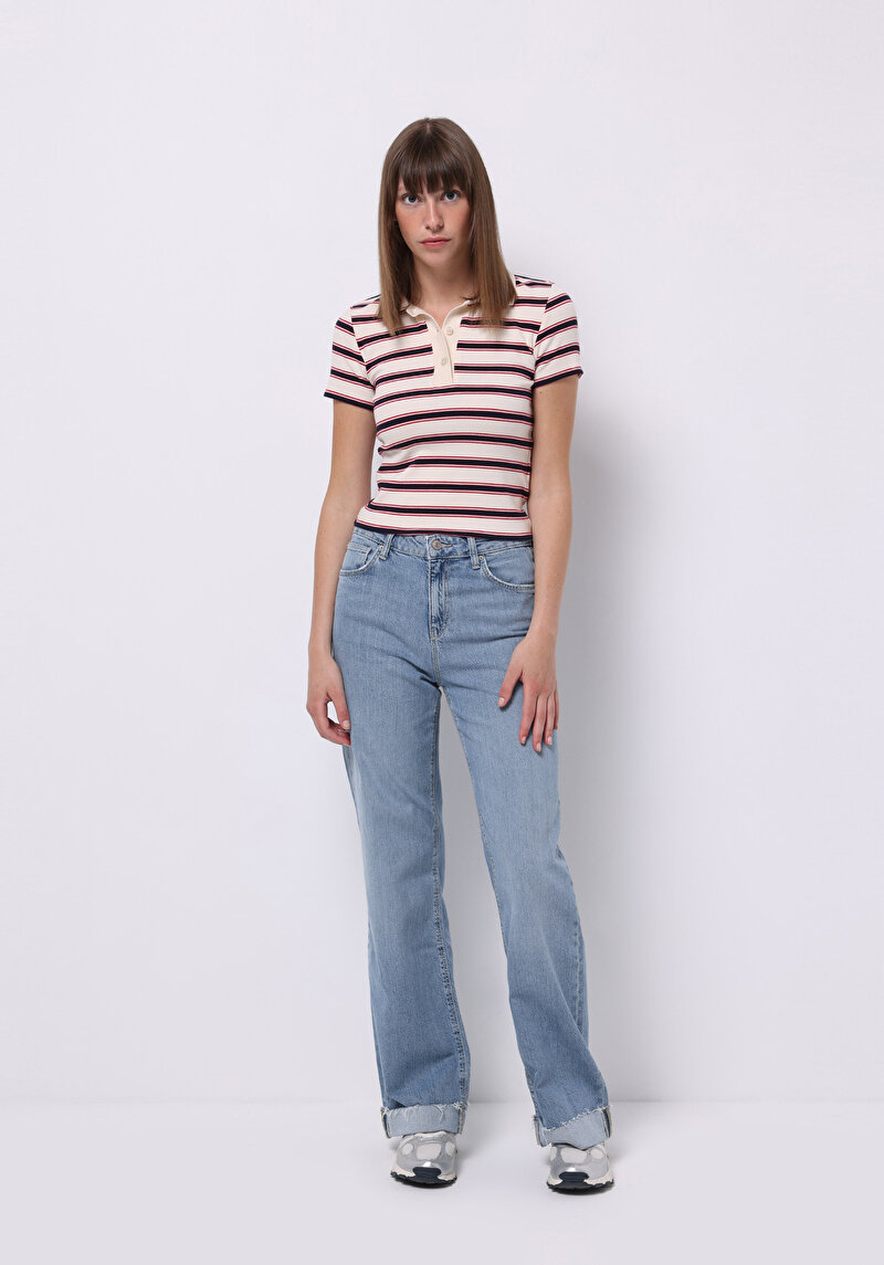 Slim Fit Polo Yaka Çizgili Kadın Ekru Kısa Kol Tişört