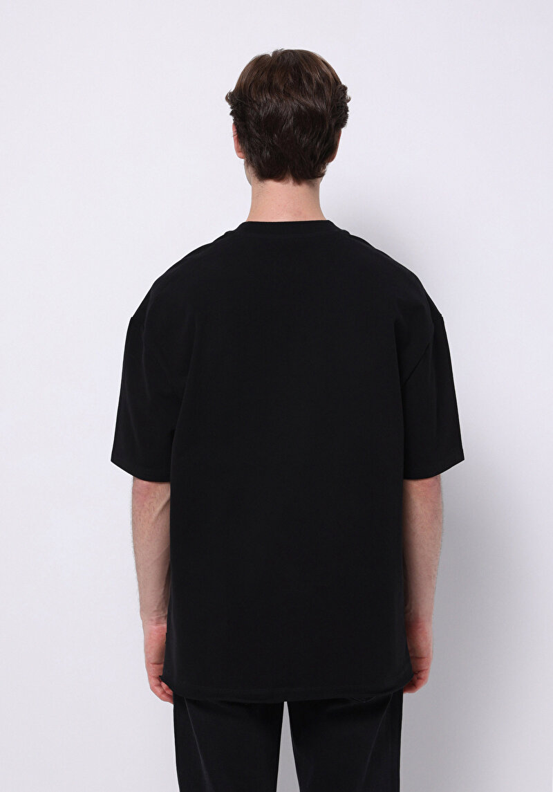 Oversize Fit Yuvarlak Yaka Düz Erkek Siyah Kısa Kol Tişört