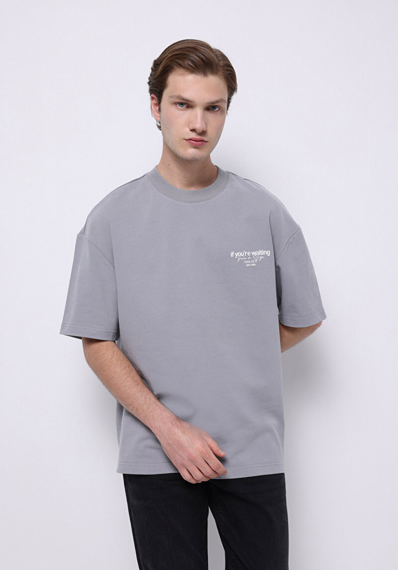 Oversize Fit Yuvarlak Yaka Düz Erkek Gri Kısa Kol Tişört