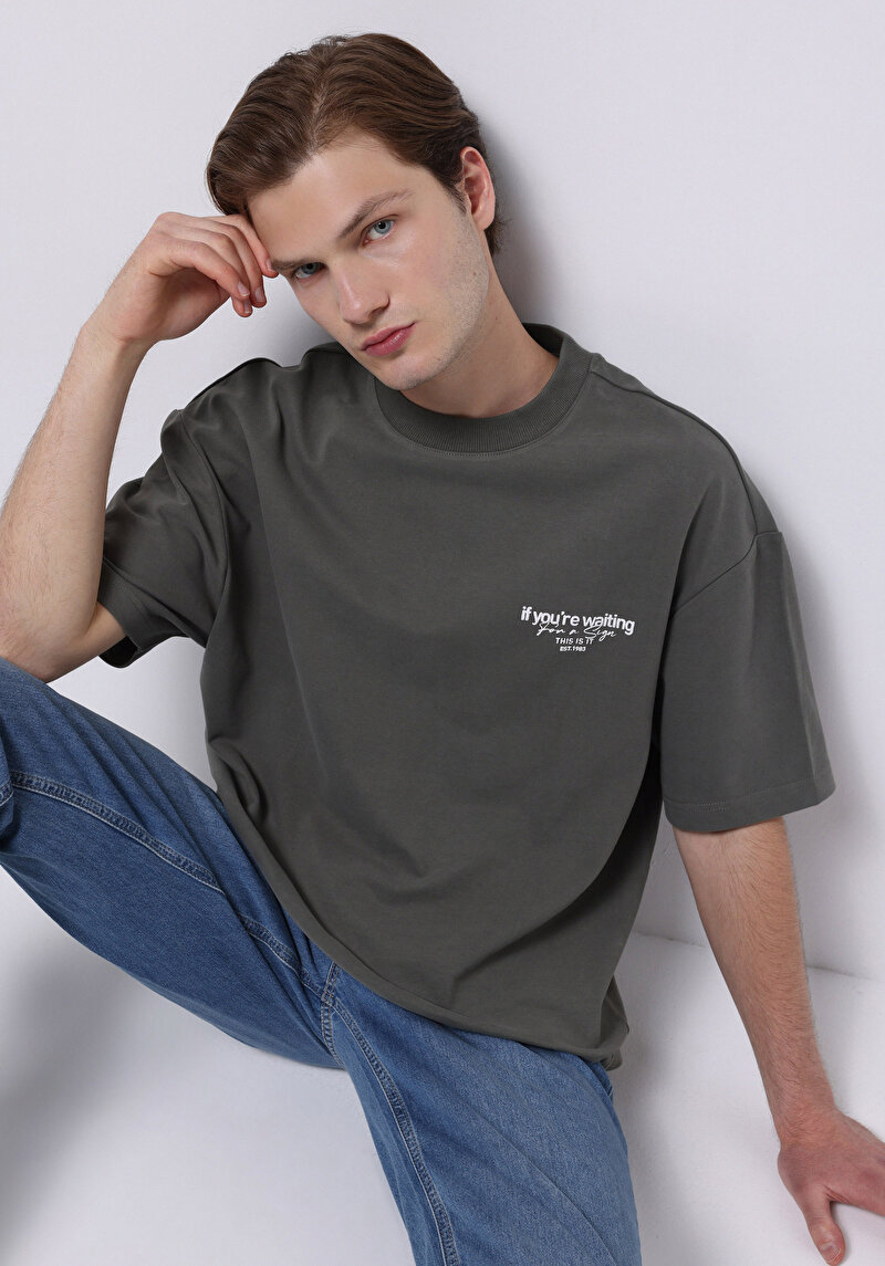 Oversize Fit Yuvarlak Yaka Düz Erkek Yeşil Kısa Kol Tişört