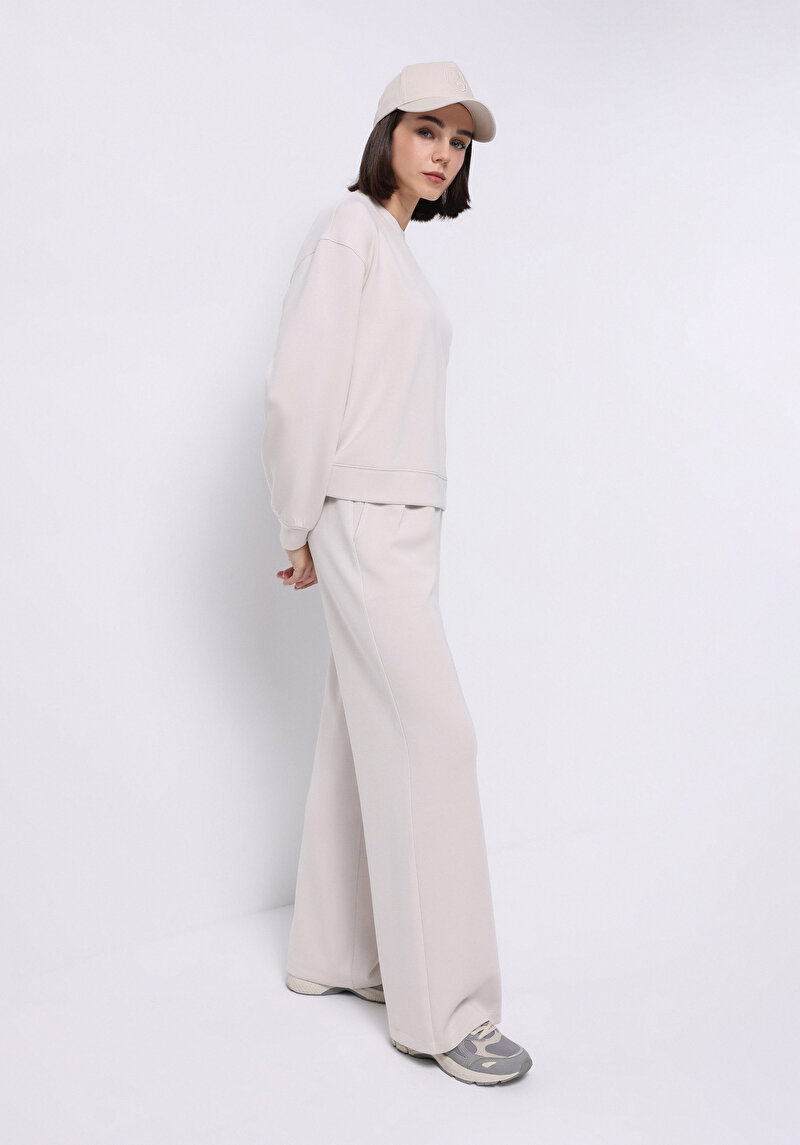 Regular Fit Yuvarlak Yaka Düz Kadın Ekru Sweatshirt