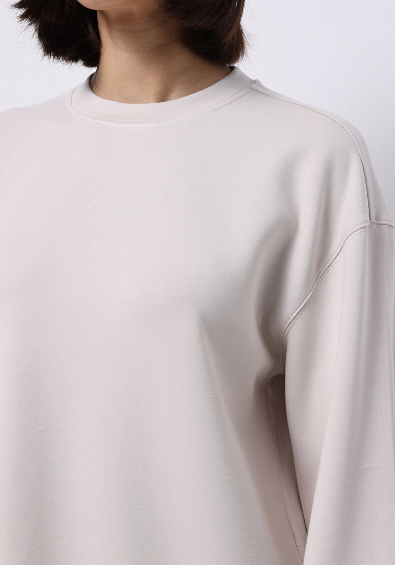 Regular Fit Yuvarlak Yaka Düz Kadın Ekru Sweatshirt