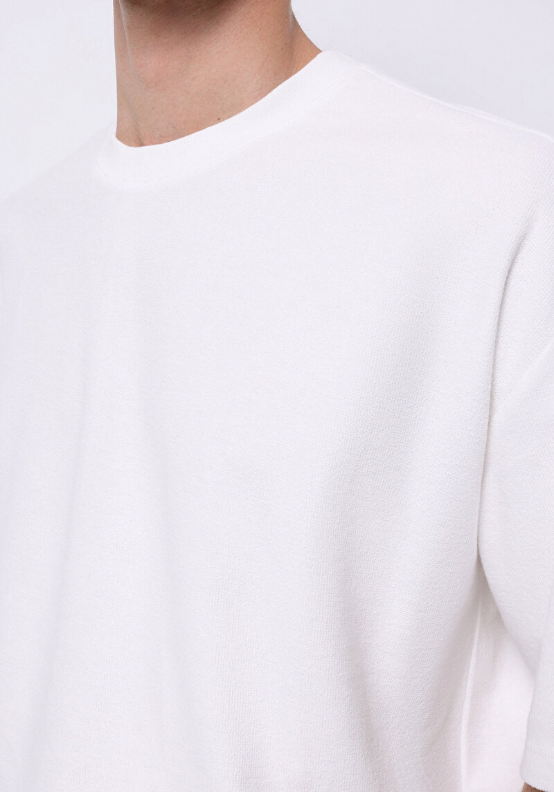 Oversize Fit Yuvarlak Yaka Düz Erkek Beyaz Kısa Kol Tişört