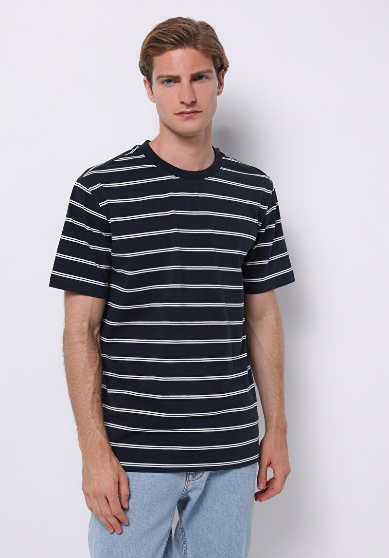 Comfort Fit Yuvarlak Yaka Çizgili Erkek Lacivert Kısa Kol Tişört