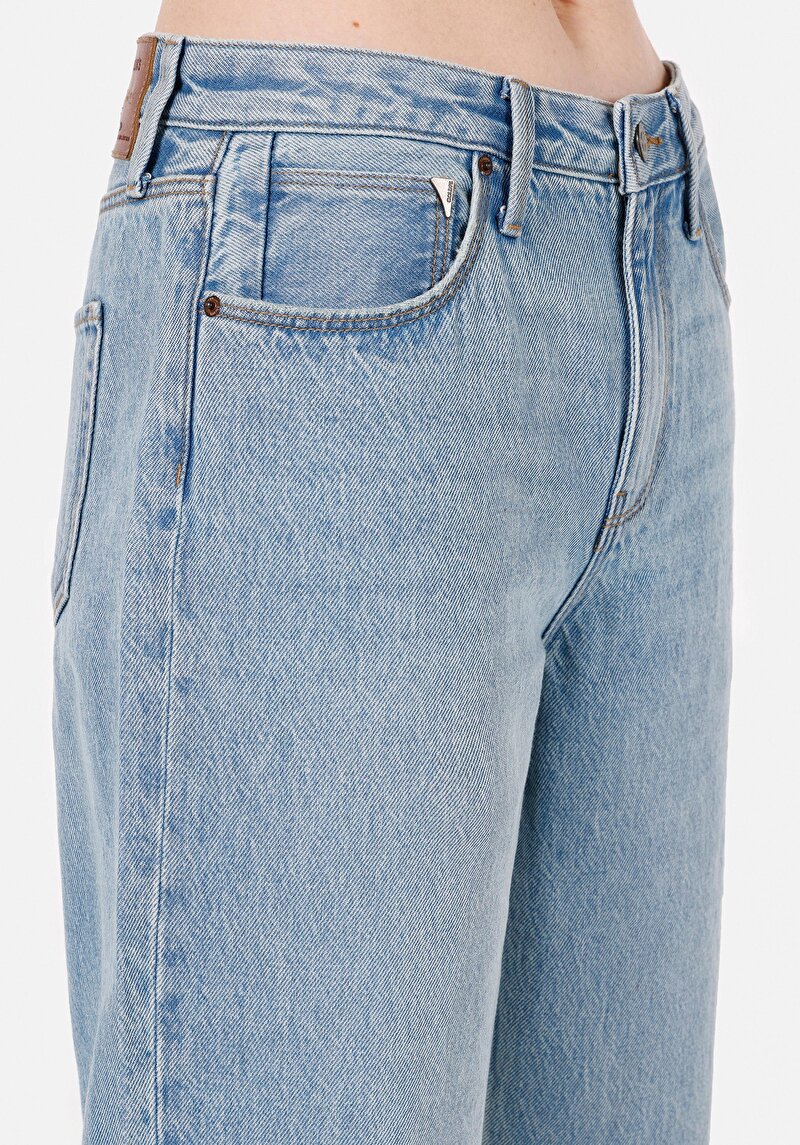 Regular Fit   Kadın Denim Jean Pantolon