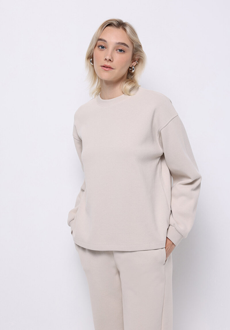 Regular Fit Yuvarlak Yaka Düz Kadın Bej Sweatshirt
