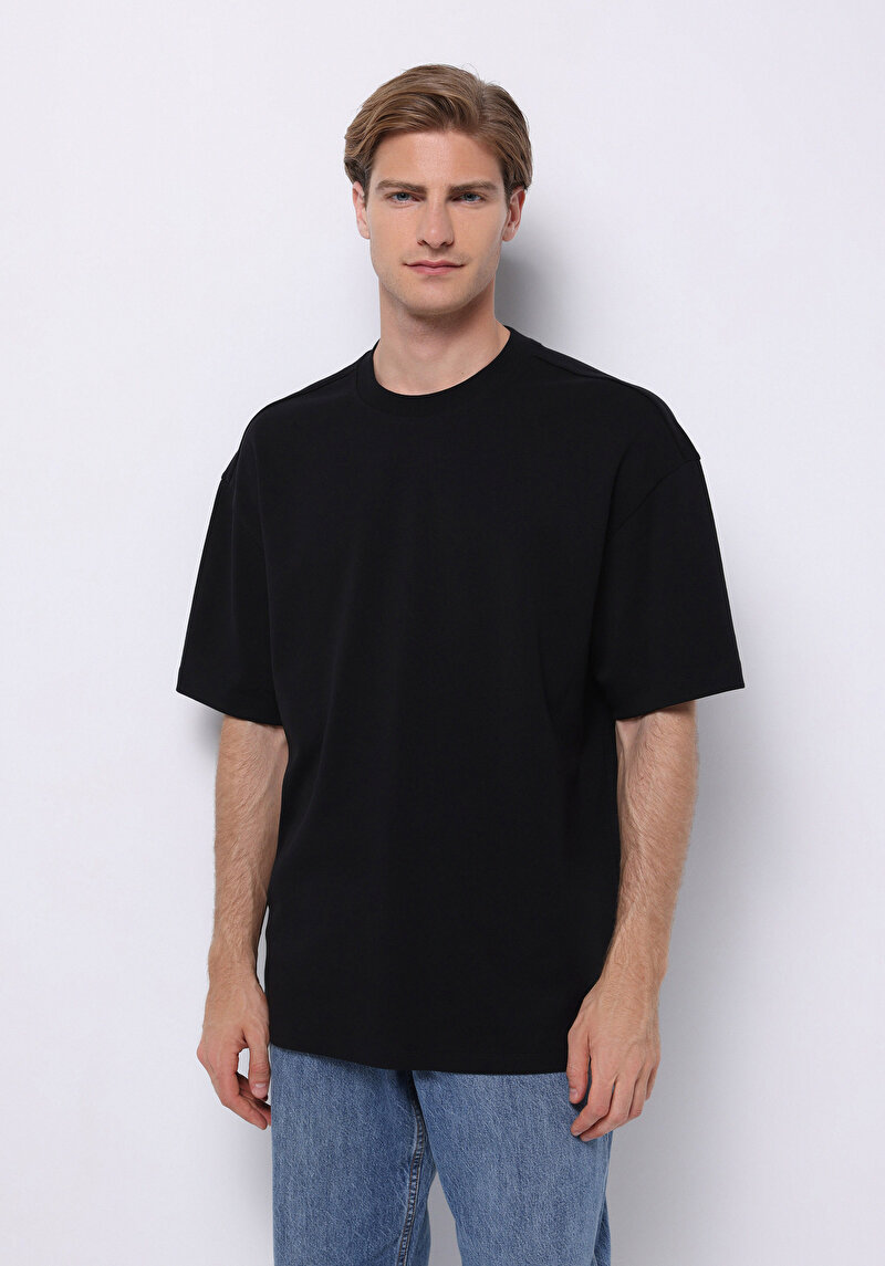 Oversize Fit Yuvarlak Yaka Düz Erkek Siyah Kısa Kol Tişört
