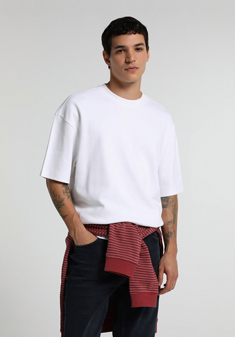 Oversize Fit Yuvarlak Yaka Düz Erkek Beyaz Kısa Kol Tişört
