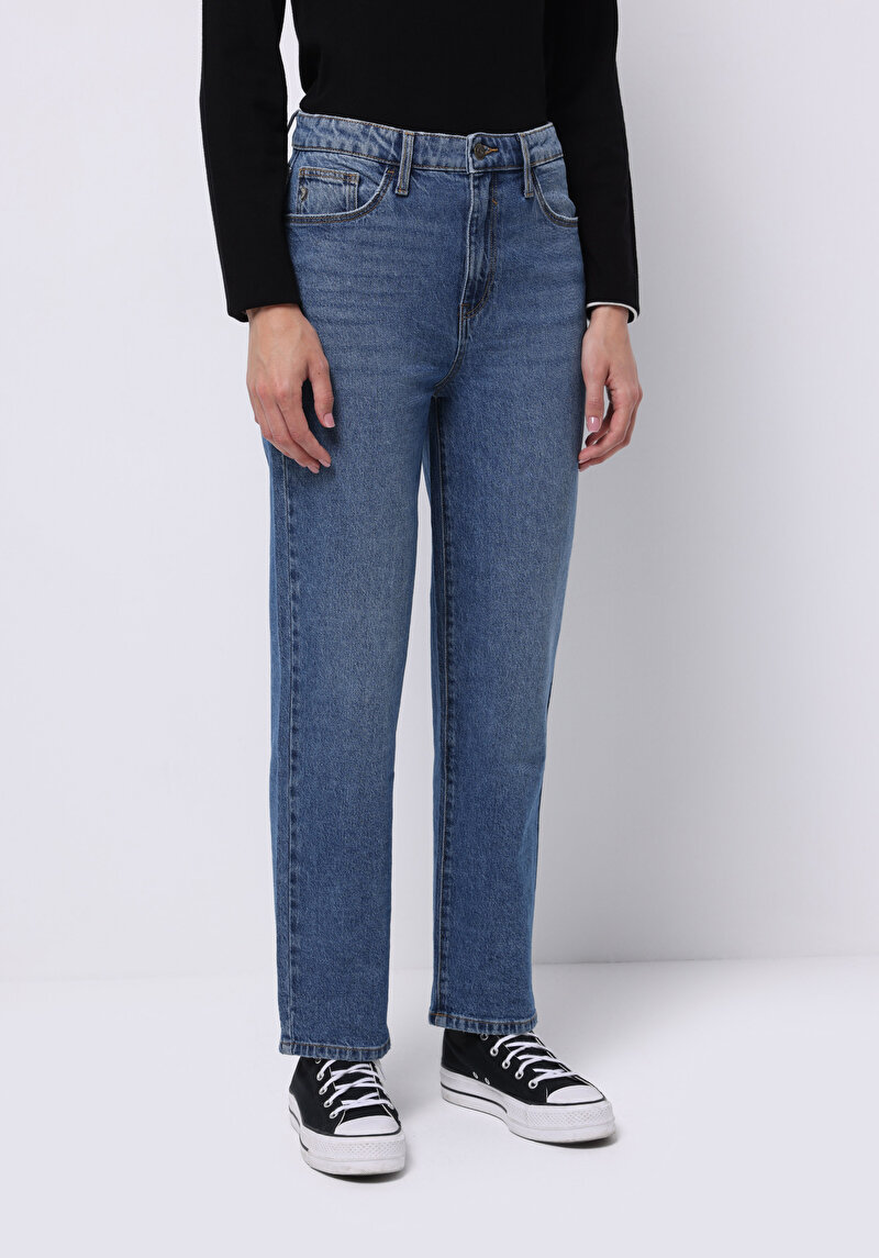 Straight Fit Yüksek Bel Düz Paça Kadın Siyah Jean Pantolon