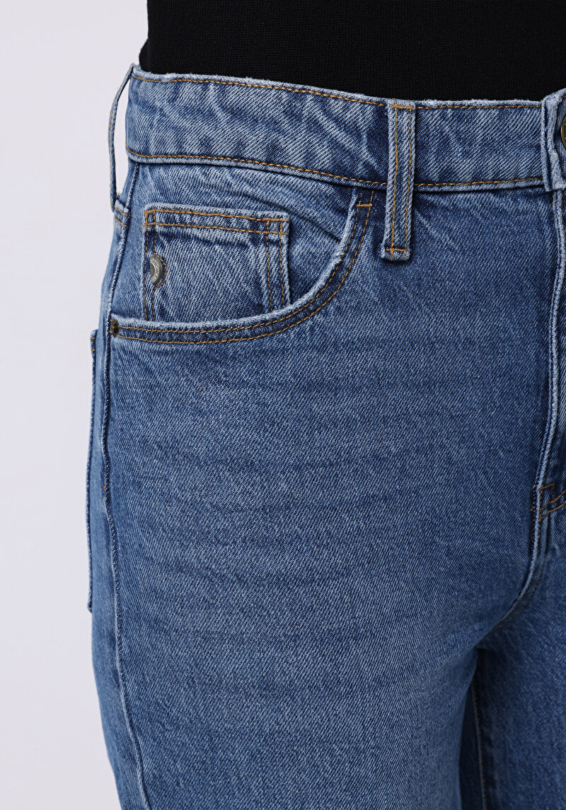 Straight Fit Yüksel Bel Düz Paça Kadın Siyah Jean Pantolon