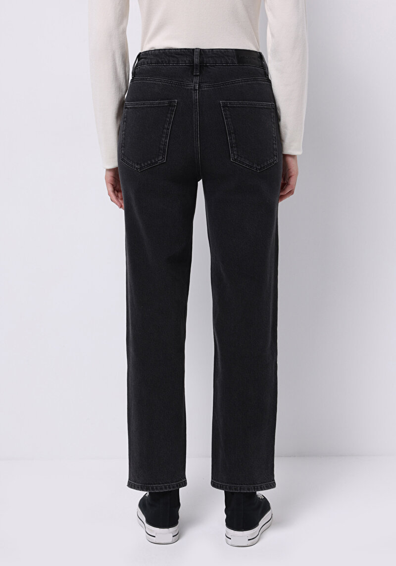 Straight Fit Yüksek Bel Düz Paça Kadın Siyah Jean Pantolon