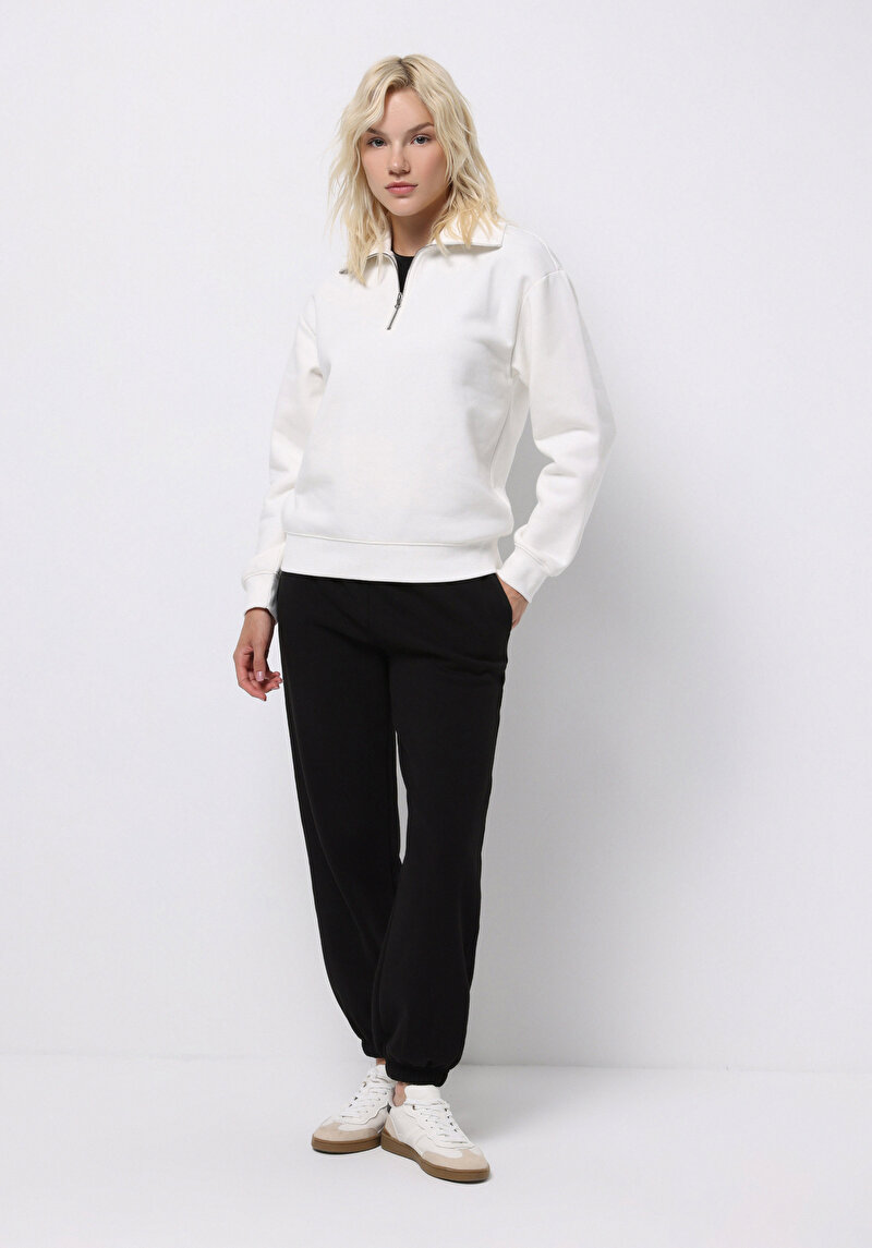 Regular Fit Fermuarlı Nakışlı Kadın Beyaz Sweatshirt