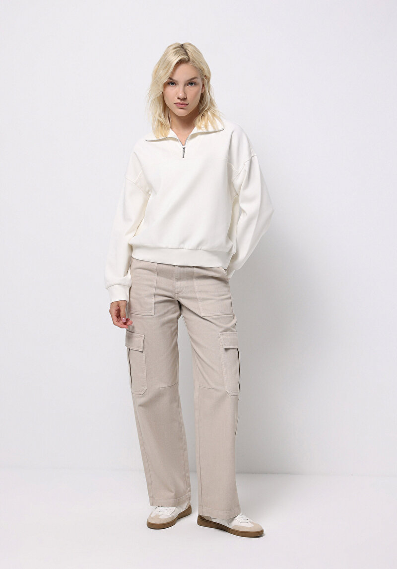 Regular Fit Fermuarlı Düz Kadın Beyaz Sweatshirt