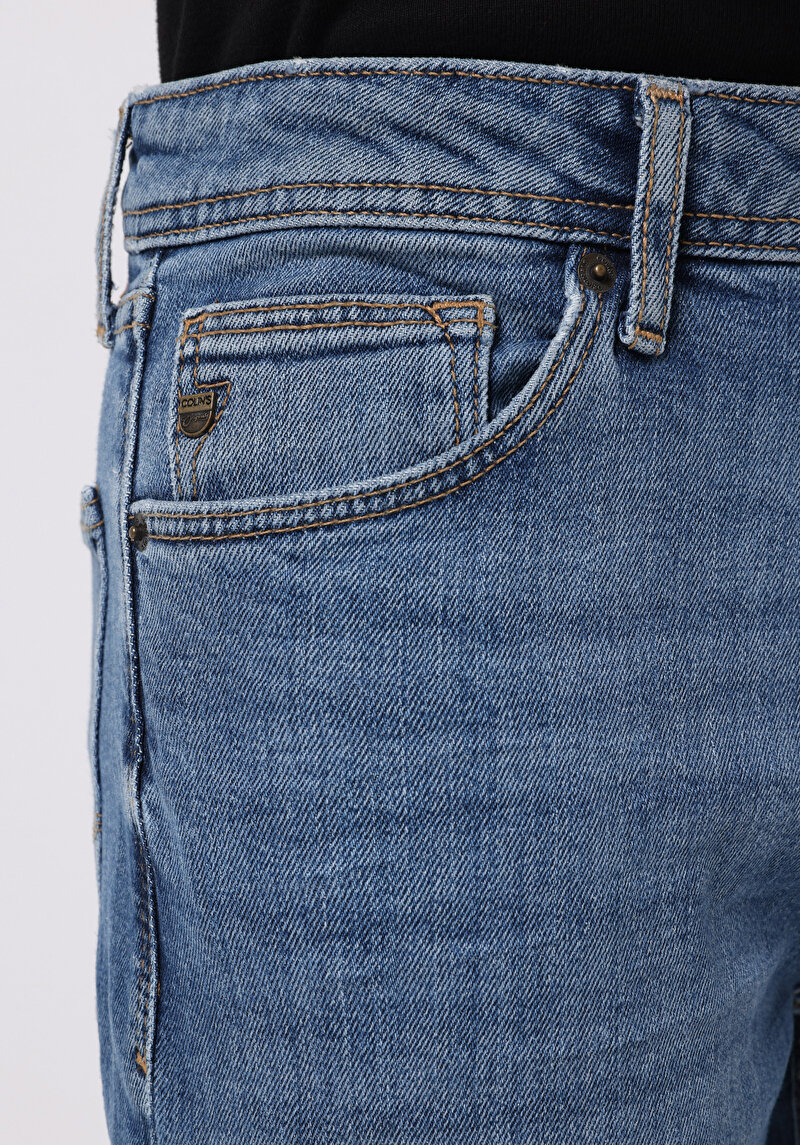 Regular Fit   Erkek Açik İndigo Jean Pantolon