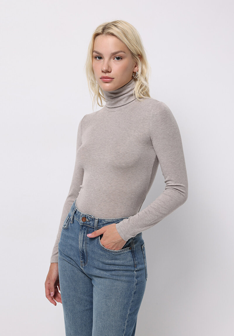 Slim Fit Balıkçı Yaka Düz Kadın Bej Uzun Kol Tişört