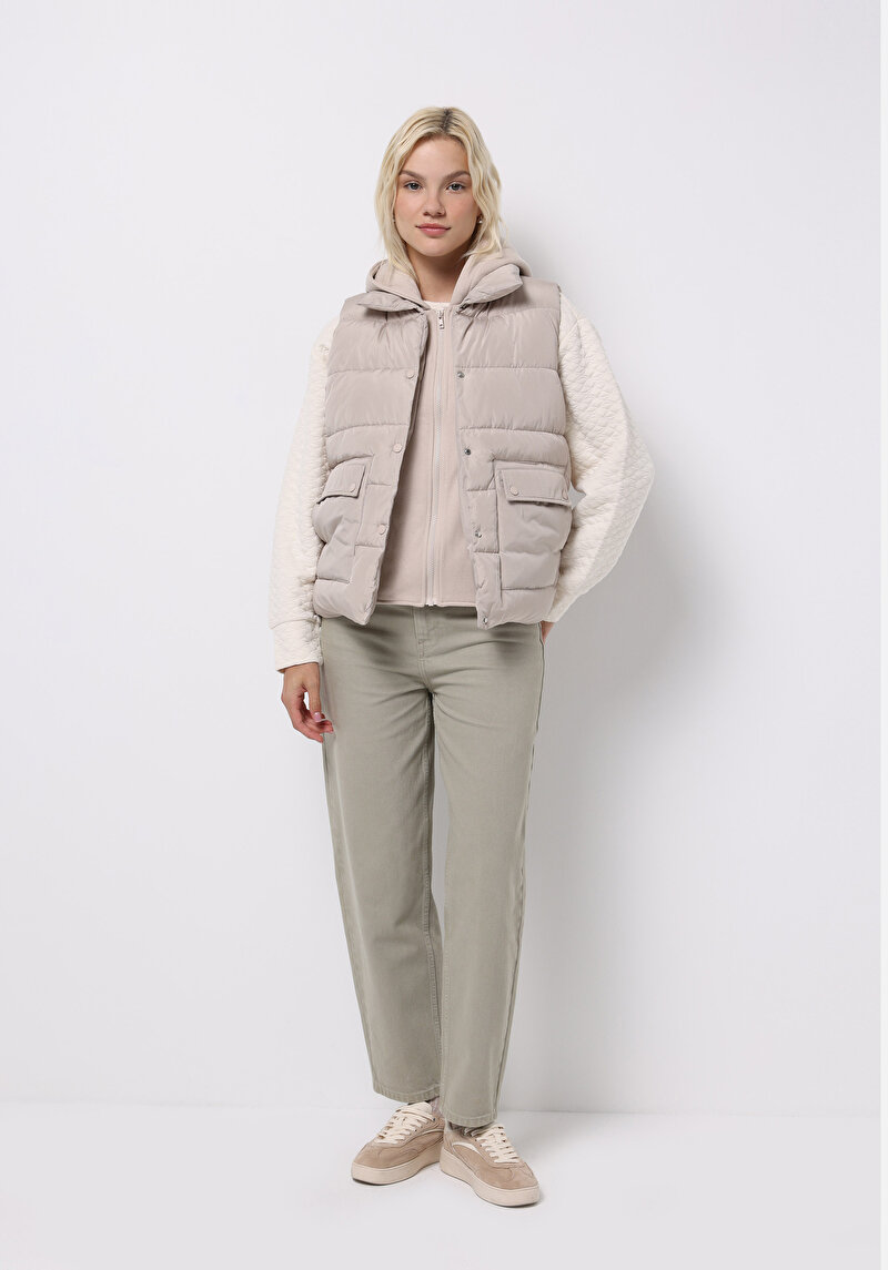 Regular Fit Kapüşonlu Fermuarlı Astarlı Suya Dayanıklı Kadın Ekru Yelek