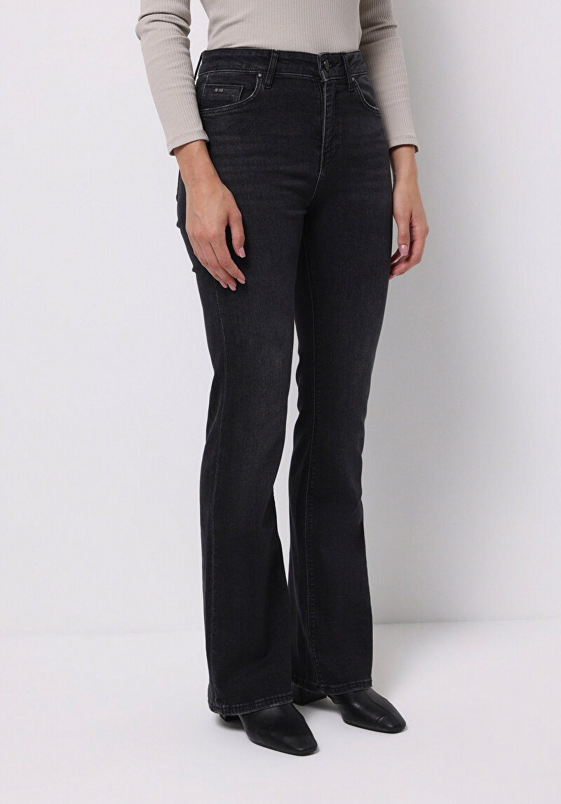Regular Fit Kadın Siyah Jean Pantolon