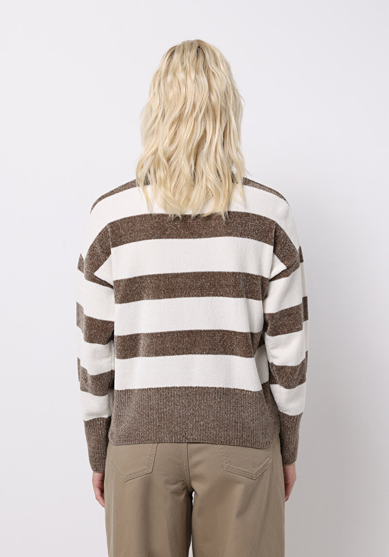 Regular Fit Yuvarlak Yaka Çizgili Kadın Kahverengi Kazak