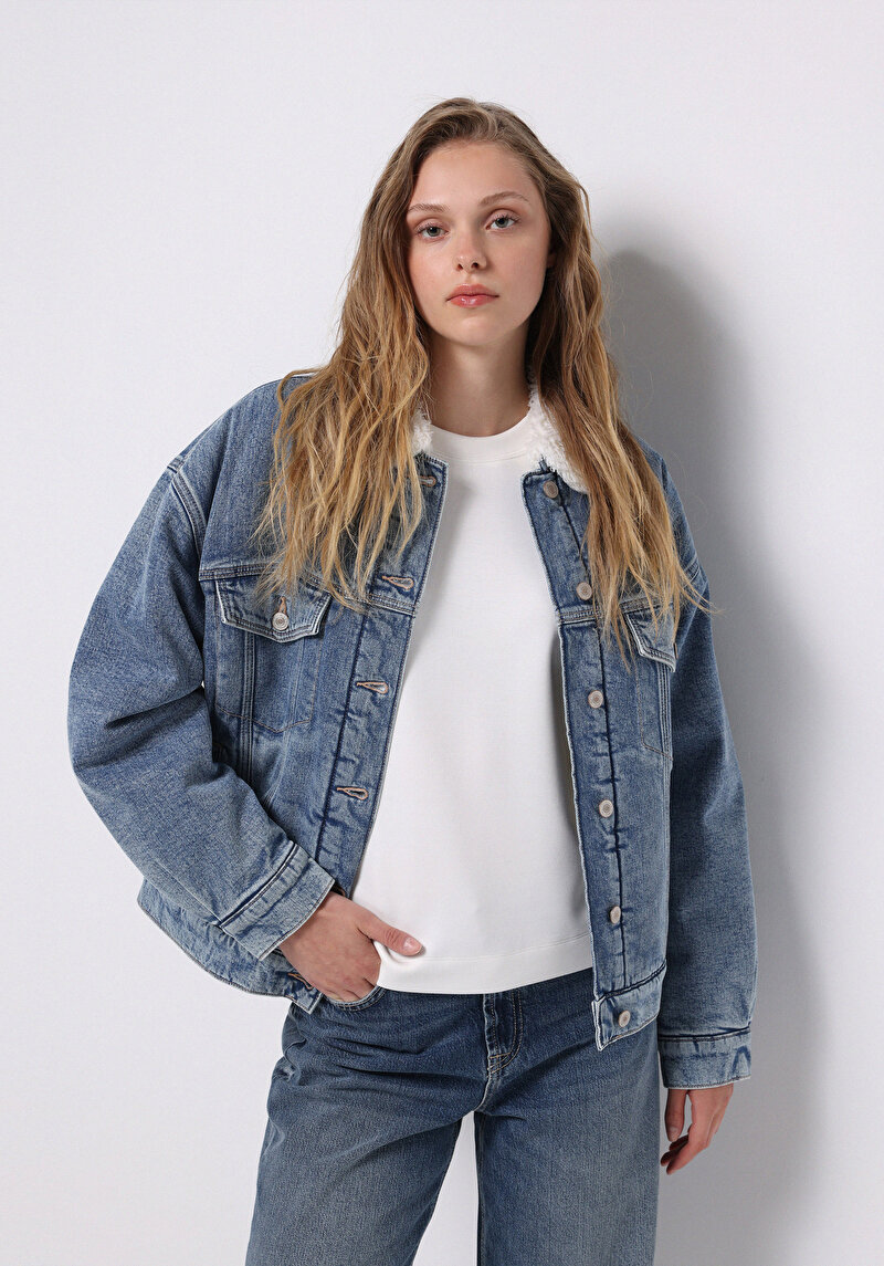 Oversize Fit Düğmeli Astarsız  Kadın Denim Ceket