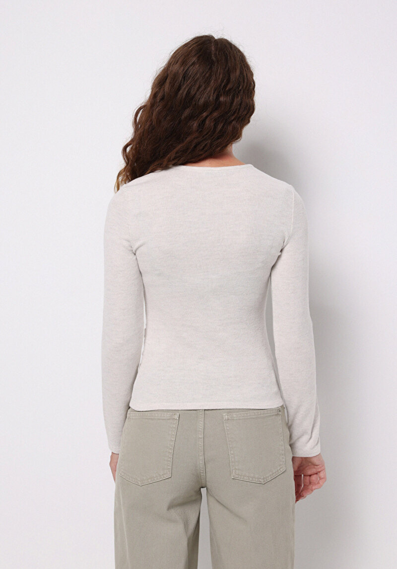 Slim Fit Yuvarlak Yaka Düz Kadın Ekru Tişört