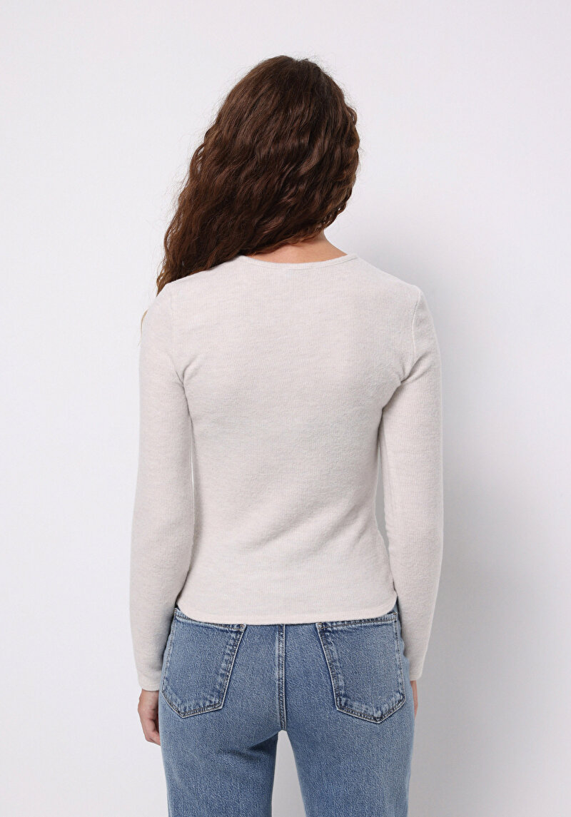 Slim Fit Yuvarlak Yaka Düz Kadın Ekru Tişört