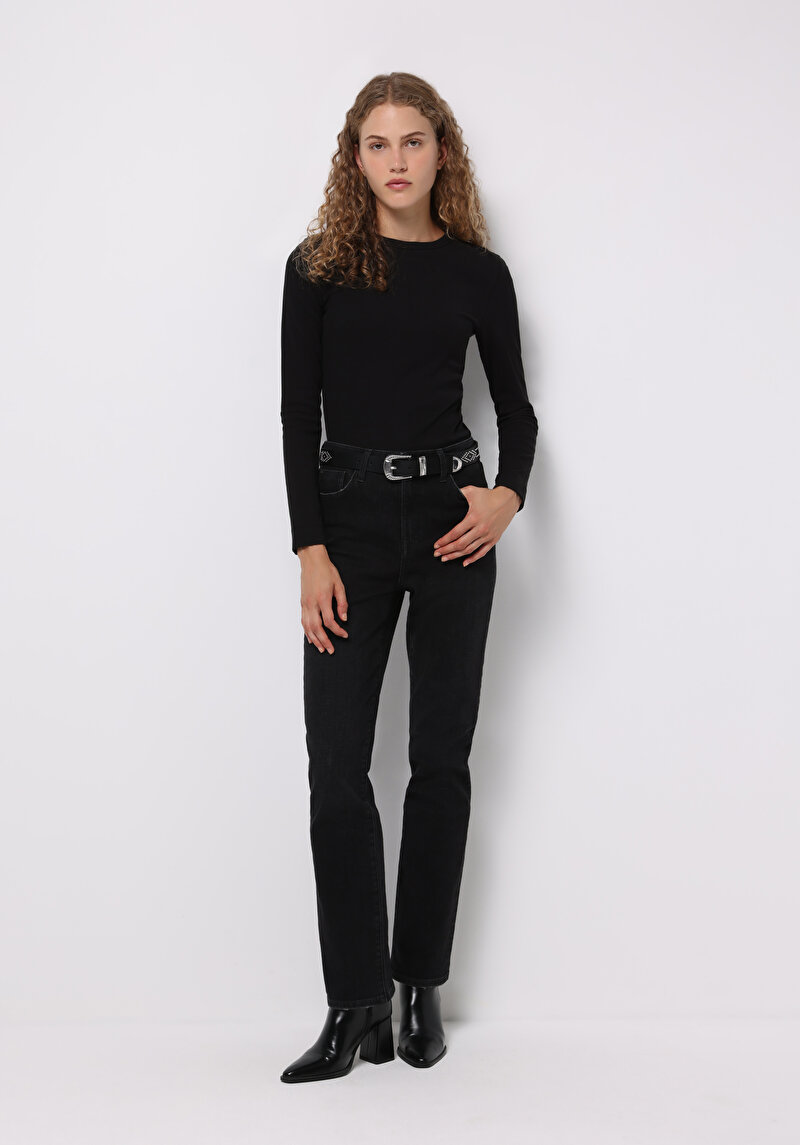 Slim Fit Yuvarlak Yaka Düz Kadın Siyah Uzun Kol Tişört
