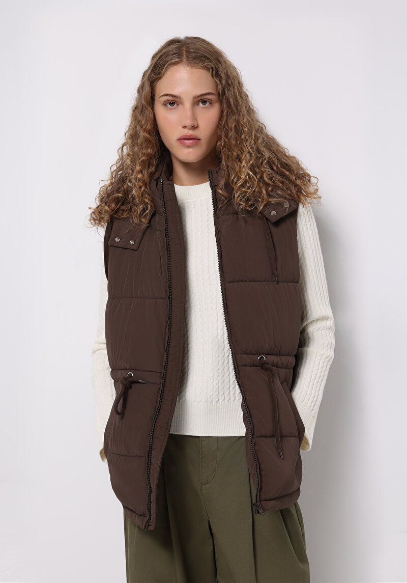 Regular Fit Kapüşonlu Fermuarlı Astarlı Suya Dayanıklı Kadın Kahverengi Yelek