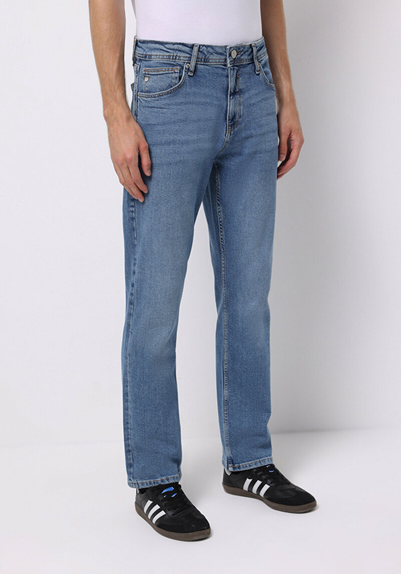 Regular Fit   Erkek Açik İndigo Jean Pantolon