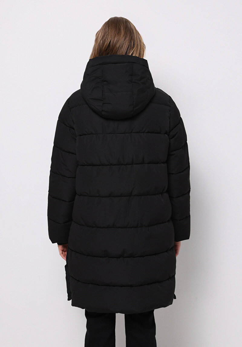 Regular Fit Kapüşonlu Fermuarlı Astarlı Suya Dayanıklı Kadın Siyah Kaban