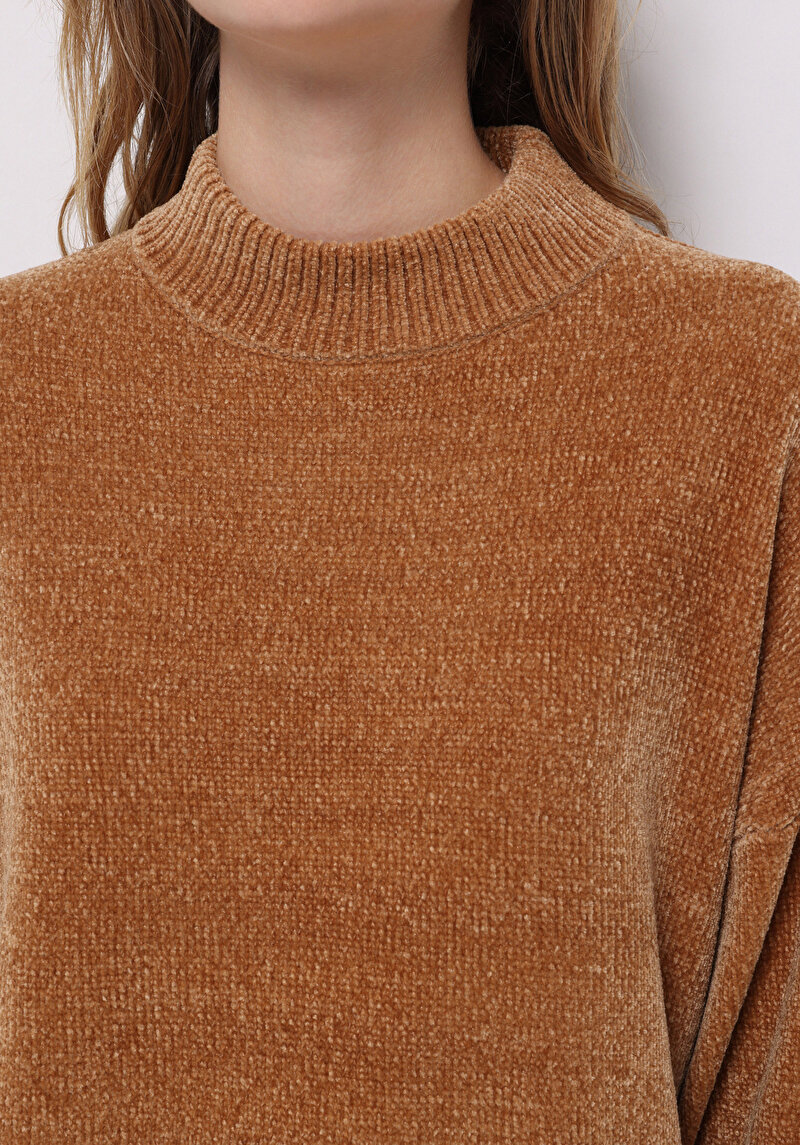 Regular Fit Yuvarlak Yaka Düz Kadın Bej Kazak