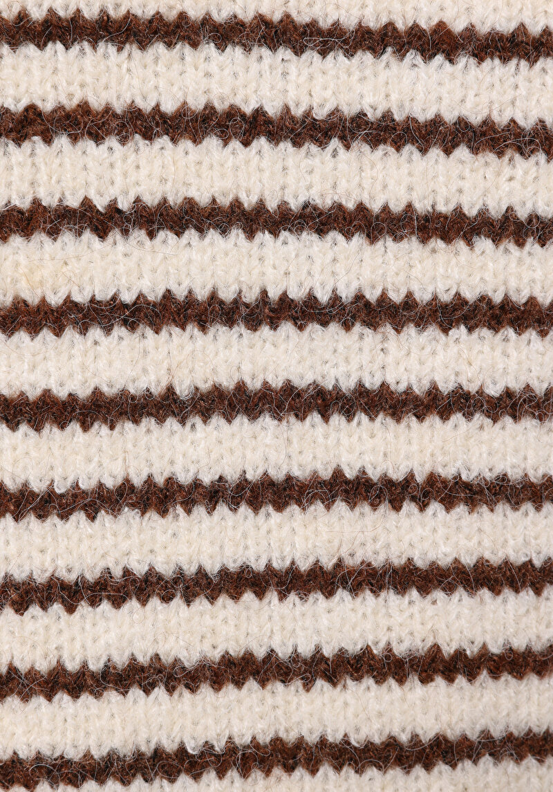 Regular Fit Yuvarlak Yaka Çizgili Kadın Bej Kazak