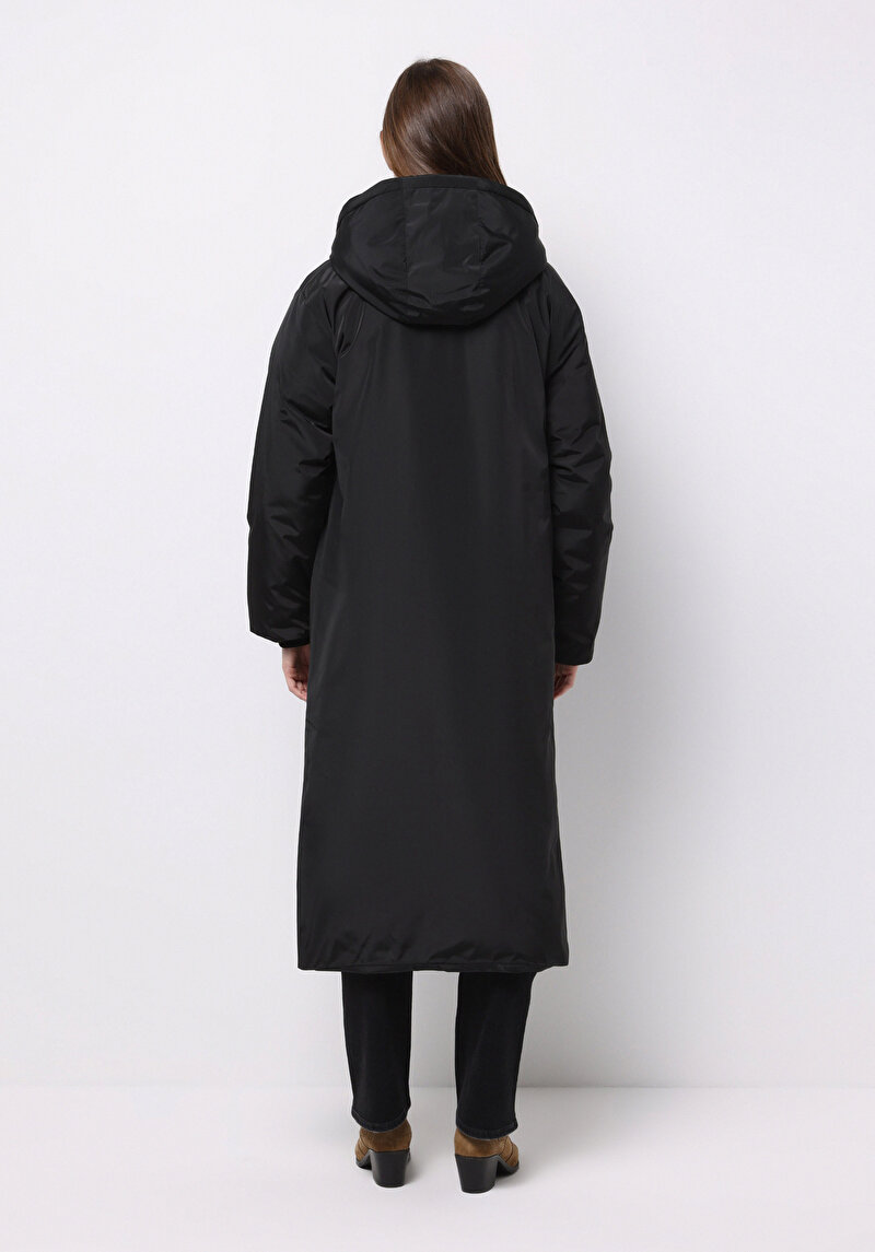 Regular Fit Kapüşonlu Fermuarlı Astarlı Suya Dayanıklı Kadın Siyah Kaban