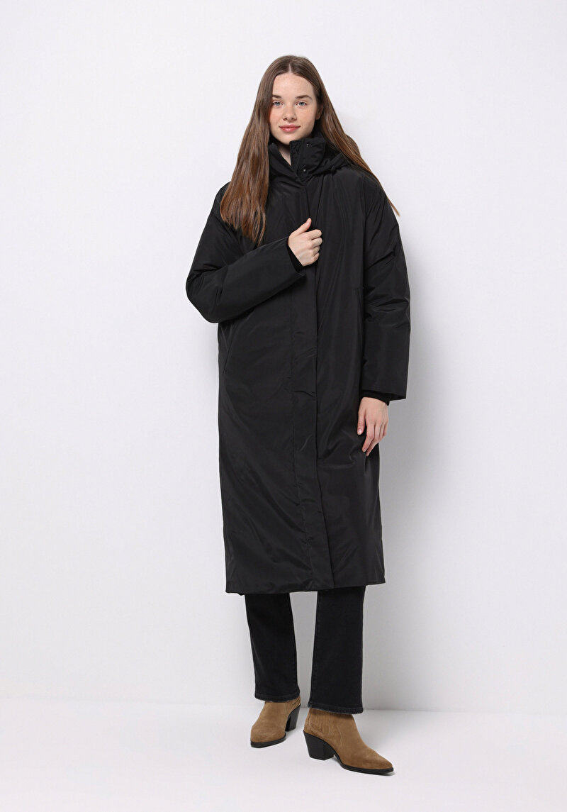 Regular Fit Kapüşonlu Fermuarlı Astarlı Suya Dayanıklı Kadın Siyah Kaban