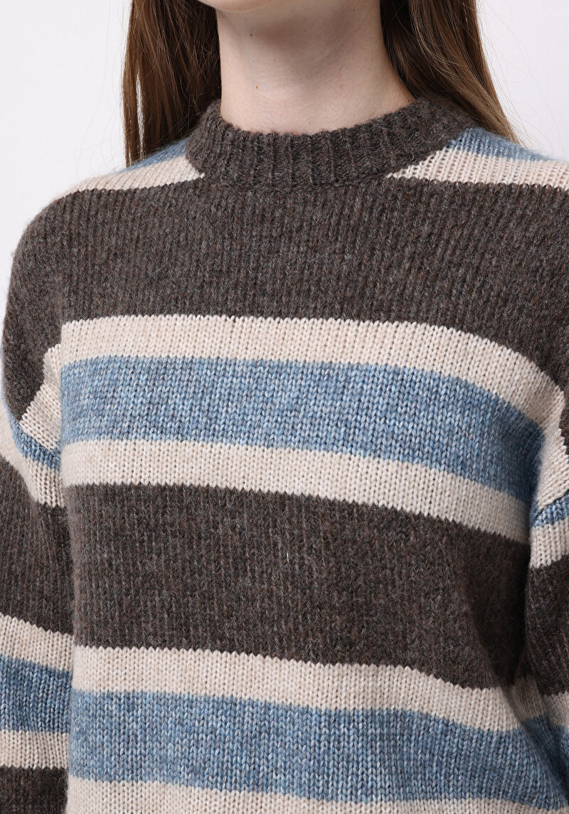 Regular Fit Yuvarlak Yaka Çizgili Kadın Kahverengi Kazak