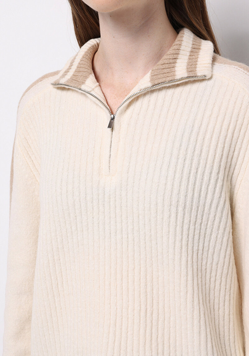 Regular Fit Fermuarlı Düz Kadın Ekru Kazak