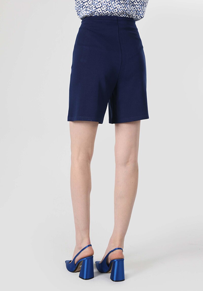 Slim Fit Orta Bel  Kadın Lacivert Şort