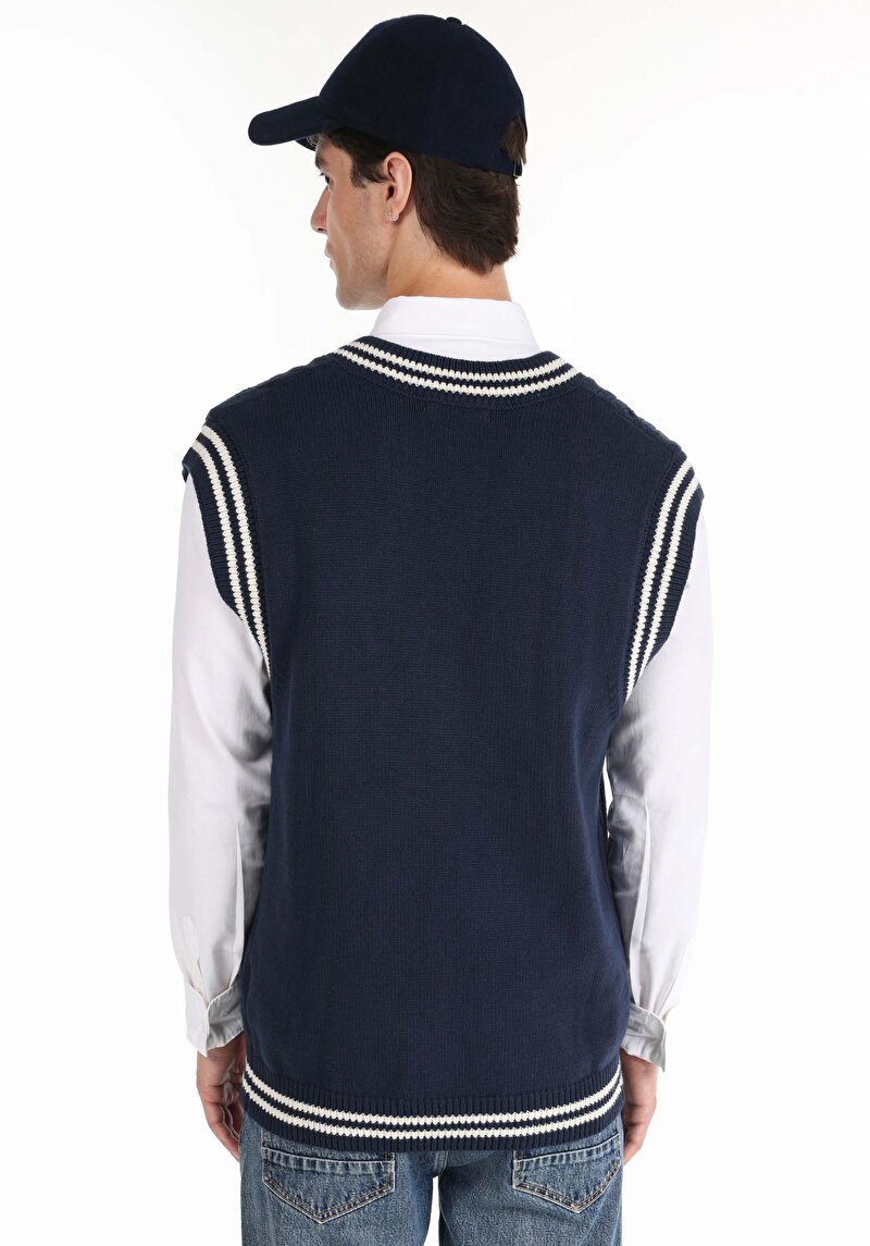 Regular Fit V Yaka Jakarlı Erkek Lacivert Kazak