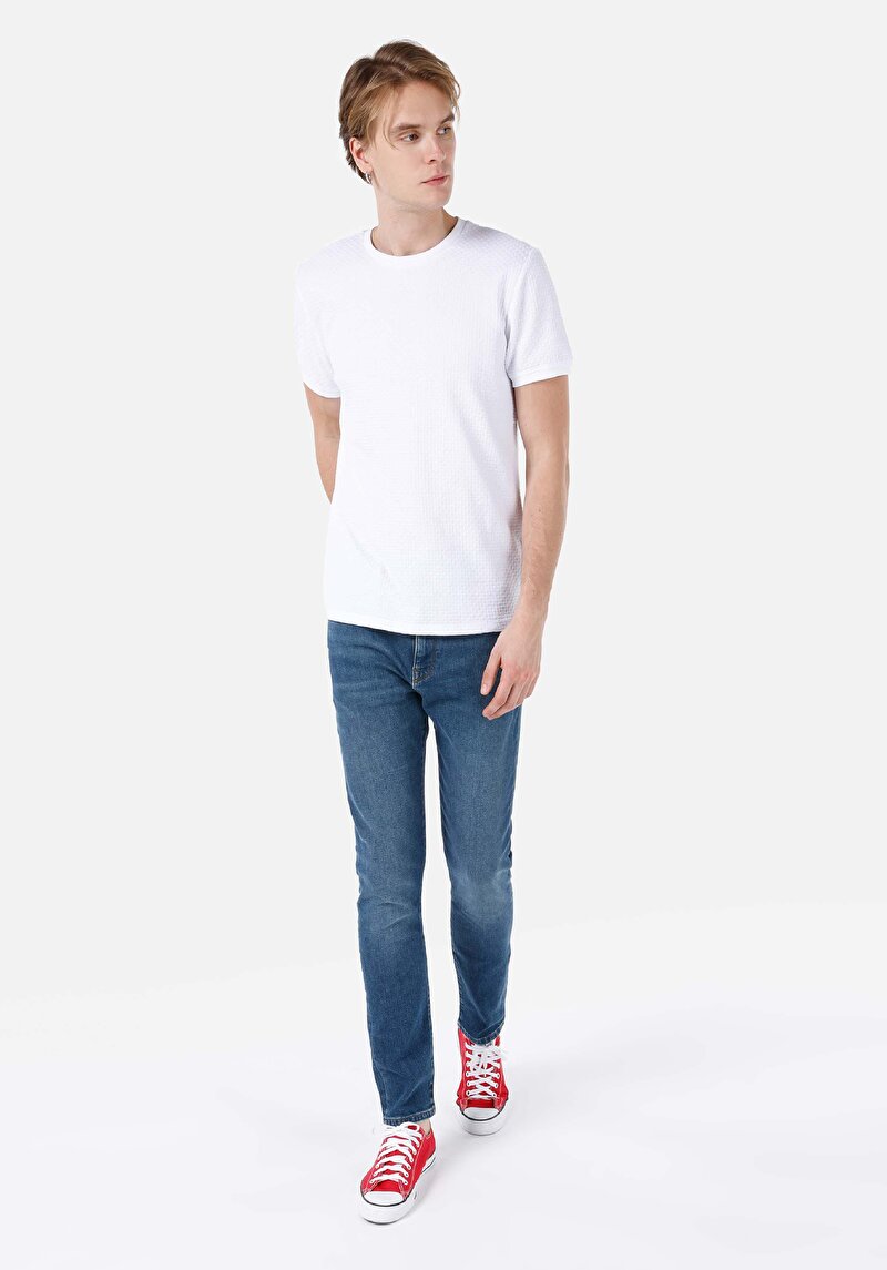 Regular Fit Yuvarlak Yaka Jakarlı Erkek Beyaz Kısa Kol Tişört